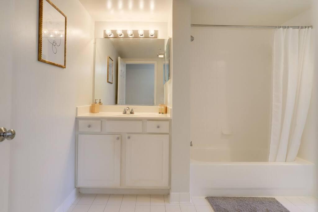 Gorgeous 1 Bedroom At Ballston Place With Gym *