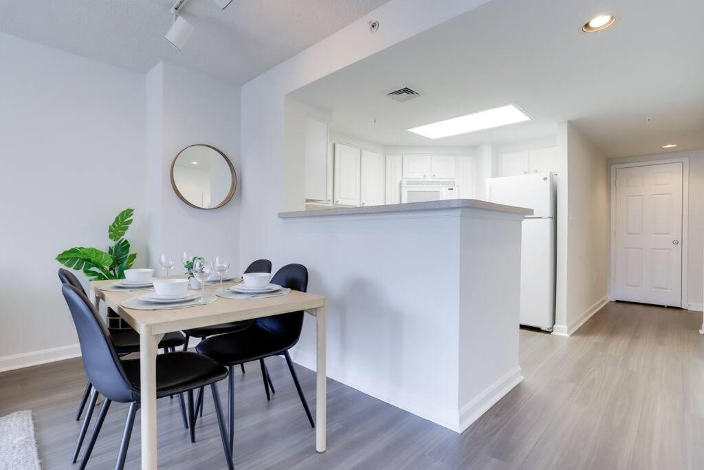 Gorgeous 1 Bedroom At Ballston Place With Gym Apartment