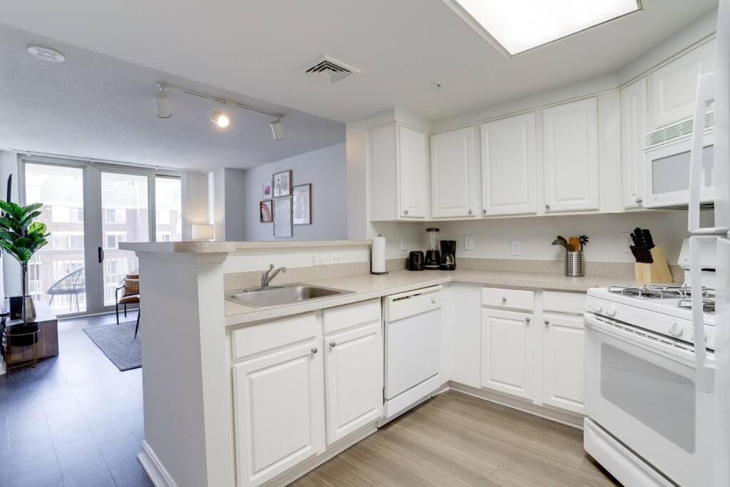 Gorgeous 1 Bedroom At Ballston Place With Gym *