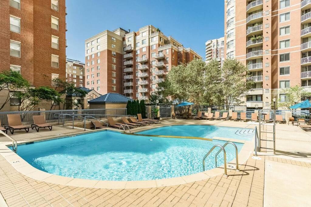 Gorgeous 1 Bedroom At Ballston Place With Gym Apartment *